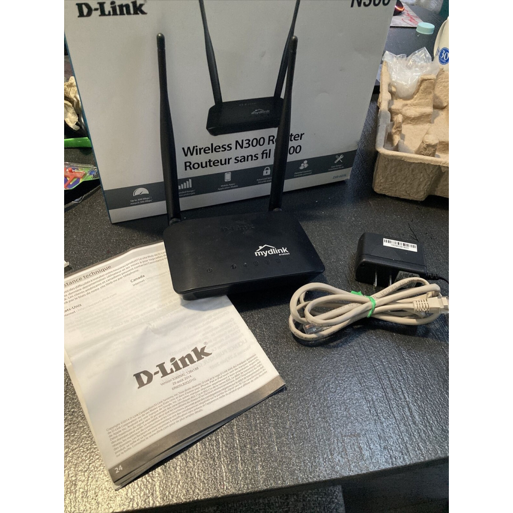 D-Link Wireless N 300 Mbps Home Cloud App-Enabled Broadband Router (DIR-605L)